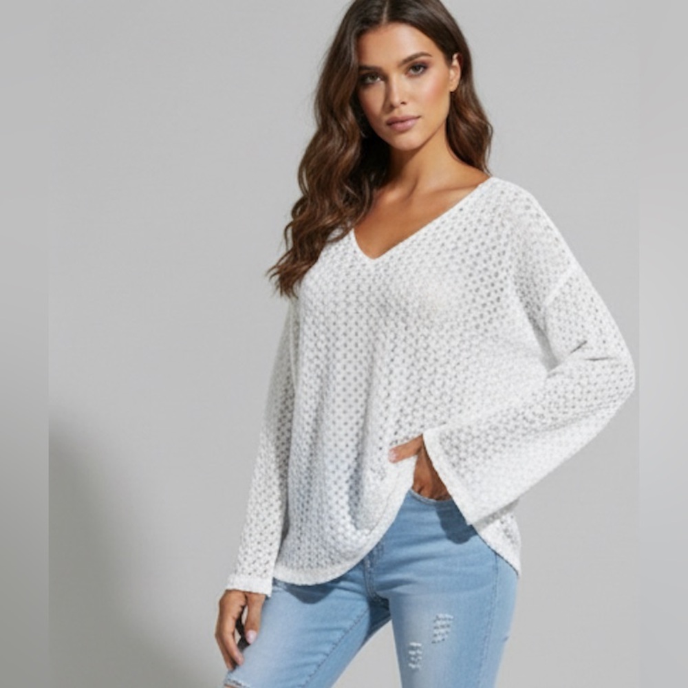 LAST ONE 🔥 V-neck Oversized Tee White